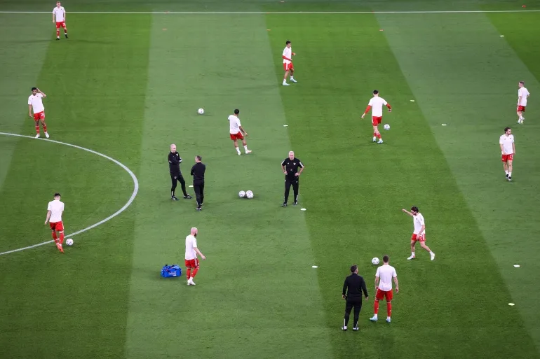 西媒热议亚马尔表现：昨晚真正的18岁新星是埃斯特旺